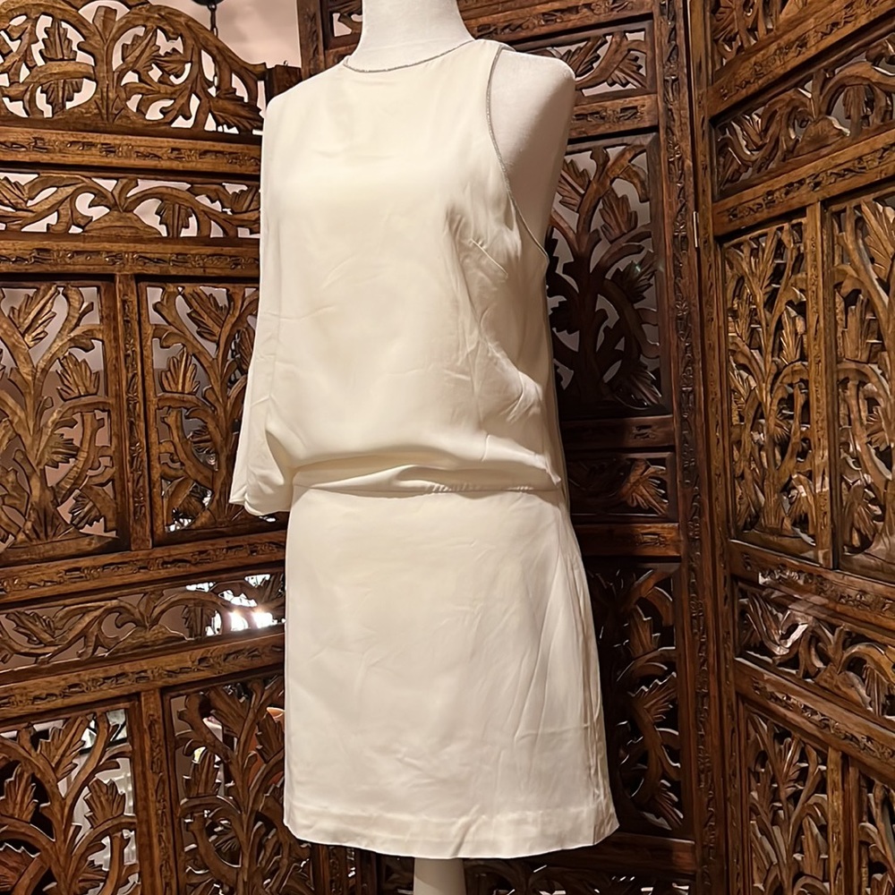 HALSTON - Picture 2 of 9